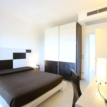 度假居 Hecate Mit Panoramapool By Interhome 奥斯图尼